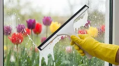 Hur man rengör fönster på våren: 5 grundläggande regler
